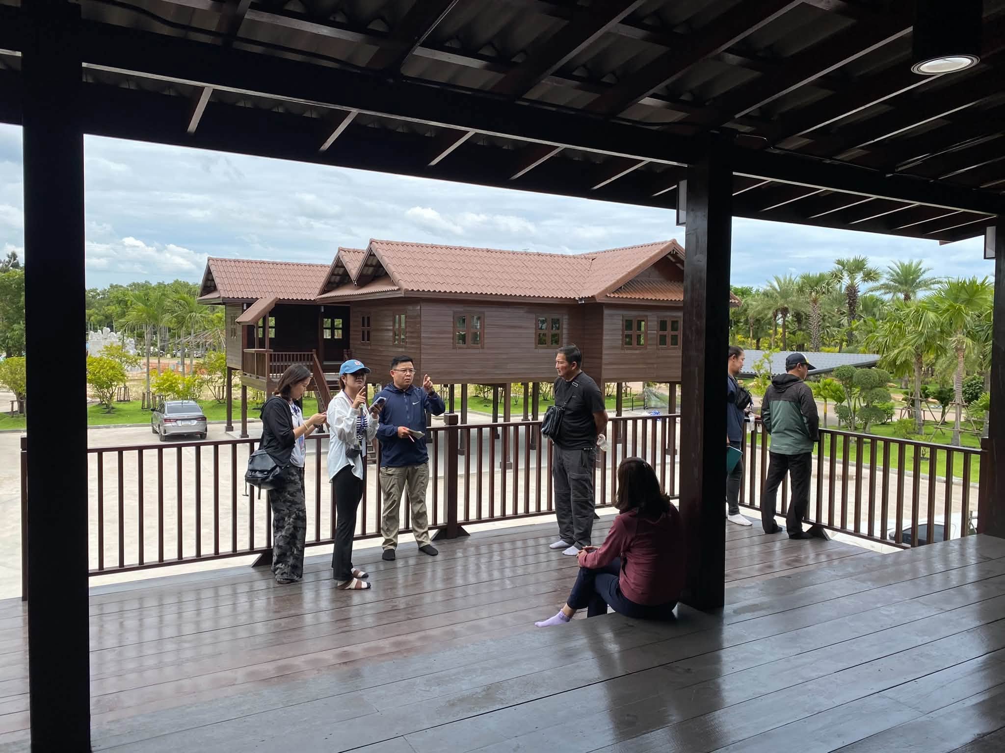 title - ส.ป.ก. ร่วมประชุมหารือแนวทางการจัดนิทรรศการเรือนอีสาน ในงานมหกรรมพืชสวนโลก จ.อุดรธานี